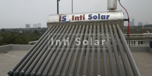 Desain Kamar Mandi Outdoor dengan Pemanas Air Tenaga Solar