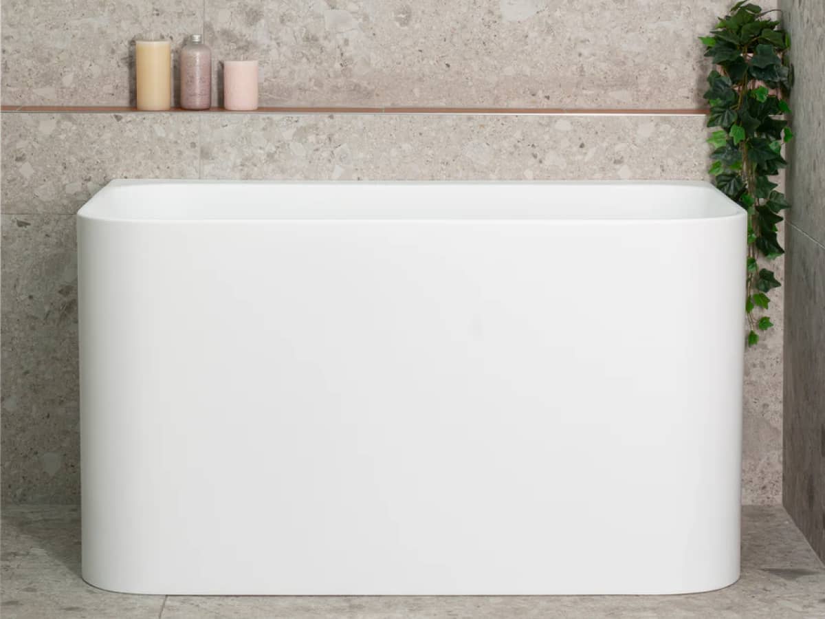 Bak mandi berbentuk persegi panjang